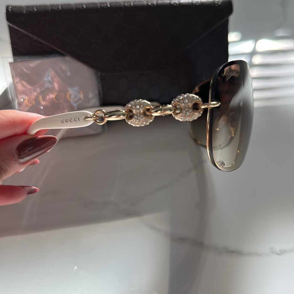 Gucci brand sunglasses. Color white with light tan lenses. - Picture 4 of 10